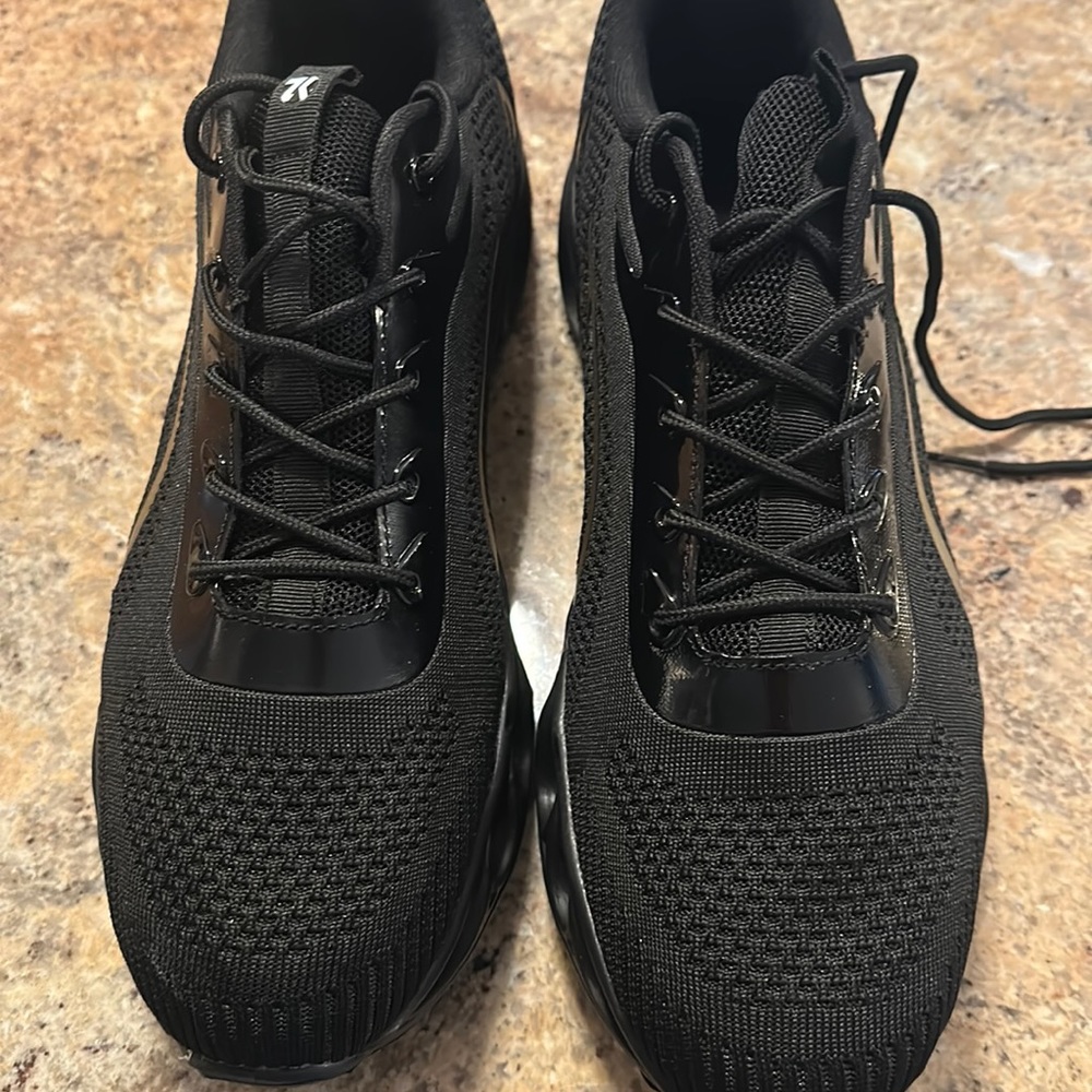 NWOT Softsfell men’s shoes Size 11
